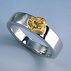 Ring mit Rottweiler Kopf