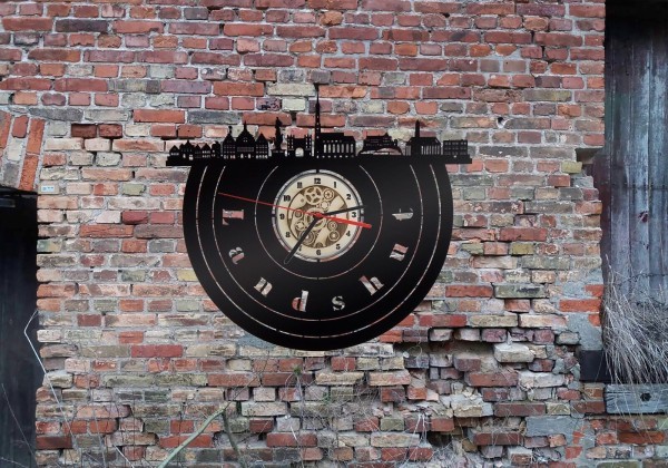 Landshut Stadt Skyline Holz Wanduhr