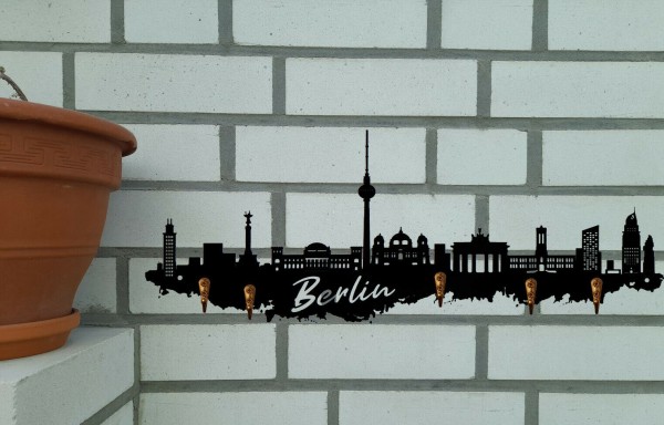 Schlüsselbrett Skyline Stadt Berlin aus schwarz lackiertem Holz