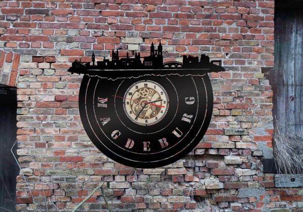 Magdeburg Stadt Wanduhr Skyline aus schwarz lackiertem Holz
